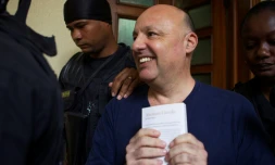 Christophe Naudin lors de sa sortie du tribunal de Saint Domingue le 17 mai 2017