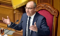 Photo d'archives du 22 mai 2019 montrant Andriï Parouby, alors président du parlement ukrainien, qui s'exprime devant ses collègues à Kiev