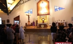 L'esquisse du visage du Christ est apparue sur le tissu d'un siège d'autel de l'église de Cambuston