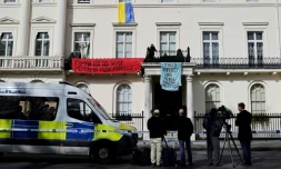 L'hÎtel particulier d'un oligarque russe occupé par des manifestants à Londres, le 14 mars 2022