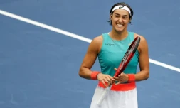 Caroline Garcia célèbre sa victoire sur la tête de série N.1 Karolina Pliskova à l'US Open le 2 septembre 2020 à New York