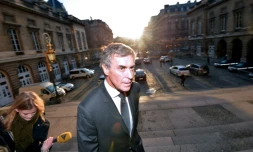 Jérôme Cahuzac à son arrivée au palais de justice lors de son procès le 10 février 2016 à Paris