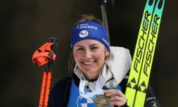 Justine Braisaz-Bouchet prend la troisième place du 10 Km poursuite des Mondiaux le 16 février 2025 à Lenzerheide en Suisse