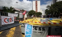 Jeudi 2 Avril 2009

Les salariée de la CAF et de la CGSS manifeste pour une augmentation de leurs salaires