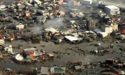 La ville japonaise de Kesennuma dévastée par le tsunami le 12 mars 2011