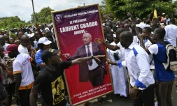 Des partisans de l'ex-président Laurent Gbagbo lors d'une manifestation en prélude à son retour en Côte d'Ivoire, à Mama le 13 juin 2021