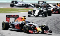 Daniel Ricciardo avec sa Red Bull au Grand Prix de Malaisie Ă Sepang, le 2 octobre 2016