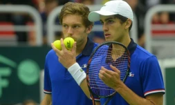 Nicolas Mahut et Pierre-Hugues Herbert en Coupe Davis face à la République tchèque, le 16 juillet 2016 à Trinec