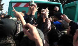 Distribution de nourriture aux migrants le 1er mars 2016 Ă Idomeni