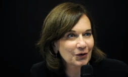Laurence Rossignol, secrétaire d'Etat chargée des Personnes âgées et de l'Autonomie, annonce lors d'une conférence de presse, la construction d'un village pour les personnes souffrant d'Alzheimer, le 21 septembre 2015, à Mont-de-Marsan