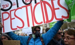Une pancarte "Stop Pesticides" lors d'une manifestation en mars 2016