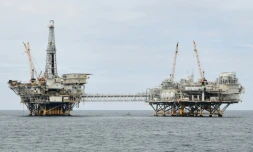Deux plateformes pétroliÚres au large de la Californie, le 6 octobre 2021