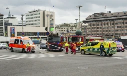 Les forces de sécurité autour du marché de Turku en Finlande le 18 août 2017