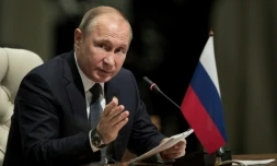 Vladimir Poutine s'est dit "prêt à se rendre à Washington", en marge du sommet des Brics à Johannesbourg en Afrique du Sud, le 27 juillet 2018 