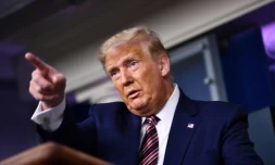 Le président américain Donald Trump répond aux questions des journalistes depuis la salle de presse de la Maison Blanche le 27 septembre 2020