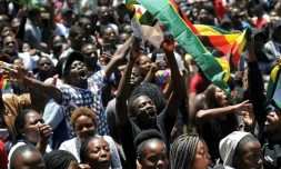 Manifestation à l'université d'Harare le 20 novembre 2017 pour le départ du président zimbabwéen Robert Mugabe 