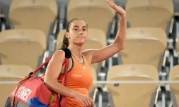 La numéro un française Caroline Garcia aprÚs sa défaite au 2e tour de Roland-Garros contre l'Américaine Sofia Kenin, le 29 mai 2024 à Paris