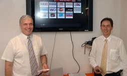 Mercredi 17 juin 2009 Benoît Eymard, directeur de l'Outre-Mer Orange et Christian Blaize, directeur Réunion-Mayotte Orange, ont présenté l'offre TV