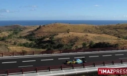 Samedi 20 Juin 2009

Les F1 sur la route des tamarins