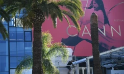 L'affiche de Claudia Cardinale sur le Palais des Festivals à Cannes le 15 mai 2017
