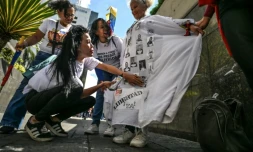 Manifestation pour la libération des prisonniers politiques devant les bureaux des Nations Unies à Caracas, le 18 février 2026