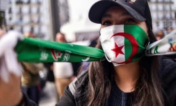 Des lycéens et étudiants algériens manifestent dans le centre d'Alger dimanche 10 mars 2019 contre un 5e mandat du président Abdelaziz Bouteflika