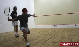 Mercredi 24 juin 209 - Internationaux de squash à Saint-Pierre

Phase du match Yann Perrin (FRA)/Mark Krajcsak (Hon) remporté par le Français (Photo D.R.)