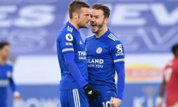 Les joueurs de Leicester Jamie Vardy (g) et James Maddison lors du match contre Manchester United, le 26 décembre 2020 à Leicester