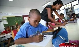 Elève de CE1 en classe