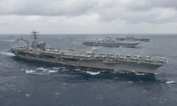 Le porte-avions Nimitz le 18 juillet 2017 dans le Golfe du Bengal, dans une photo diffusée par l'US Navy
