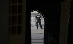 La police slovaque a ouvert une enquête le 26.02.2018 sur le meurtre du journaliste d'investigation Jan Kuciak qui a été découvert tué par balle à son domicile près de Bratislava.