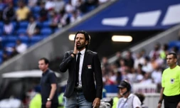 L'entraßneur de Lyon Fabio Grosso lors du match nul concédé à domicile face à Lorient, le 8 octobre 2023