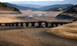 Une partie de la la rivière Guadiana à sec à Villarta de los Montes, en Espagne, le 16 août 2022