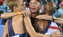 Alberto Salazar avec les athlĂštes Galen Rupp et Mo Farah, en 2011