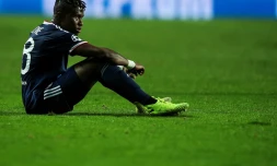 La déception du défenseur de Lyon Youssouf Koné aprÚs la défaite face à Benfica, le 23 octobre 2019 à Lisbonne