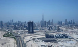 Vue aérienne en date du 10 avril 2016 de Burj Khalifa, la plus haute tour du monde, à Dubaï