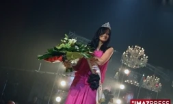 Samedi 15 août 2009

Kim Hoa Barutaut a été élue Miss Réunion 2009 (Photo Thomas Vitry)