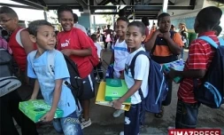 Mardi 18 août 2009

Rentée scolaire à l'école Benjamin Hoarau au port