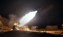 Photo non datée montrant un exercice de tir, fournie par l'agence officielle de presse coréenne Korean Central News Agency (KCNA), le 12 avril 2016