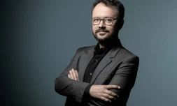 Riad Sattouf photographié le 7 septembre 2020 monte sa propre maison