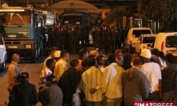 Mardi 1er septembre 2009 - Barrage des professionnels du BTP devant la SRPP au Port