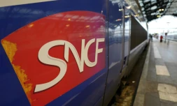 Le logo de la SNCF le 15 février 2018 à Paris, quelques jours avant l'annonce du calendrier et des grands axes de sa réforme 