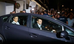 Pedro Sanchez, le chef du PSOE, quitte les locaux du parti aprÚs sa démission, le 1er octobre 2016 à Madrid