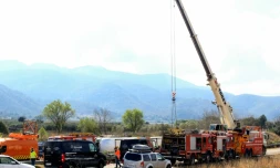 Des équipes de secours arrivent sur les lieux d'un grave accident d'autocar à Freginals (nord de l'Espagne), le 20 mars 2016