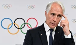 L'Italien Giovanni Malago, président du CONI, en conférence de presse lors de la 134e session du CIO, le 24 juin 2019 à Lausanne