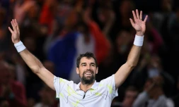 La joie du Français Jérémy Chardy, tombeur de N.4 mondial, le Russe Daniil Medvedev, le 29 octobre 2019 au Masters 1000 de Paris