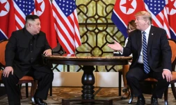 Le président américain Donald Trump (d) et le dirigeant nord-coréen Kim Jong Un (g) au Sofitel Legend Metropole, le 28 février 2019 à Hanoï