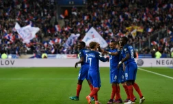 La joie des joueurs de l'équipe de France après le but de Dimitri Payet contre la Bulgarie, le 7 octobre 2016 au Stade de France