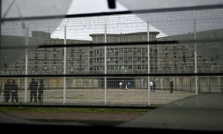 Une cour de la prison de Fleury-Mérogis, en région parisienne, le 29 octobre 2015