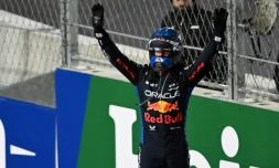 Le pilote néerlandais de Red Bull, Max Verstappen, célèbre son quatrième titre mondial consécutif de Formule 1 après le Grand Prix de Las Vegas, le 23 novembre 2024